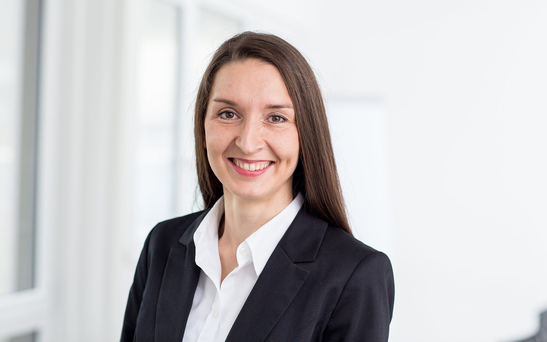 Ihre Ansprechpartnerin für Research and Development Leaflets ist Christiana Klüppelberg 